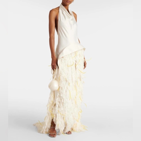 UNIQUE CHIC WHITE GOWN
